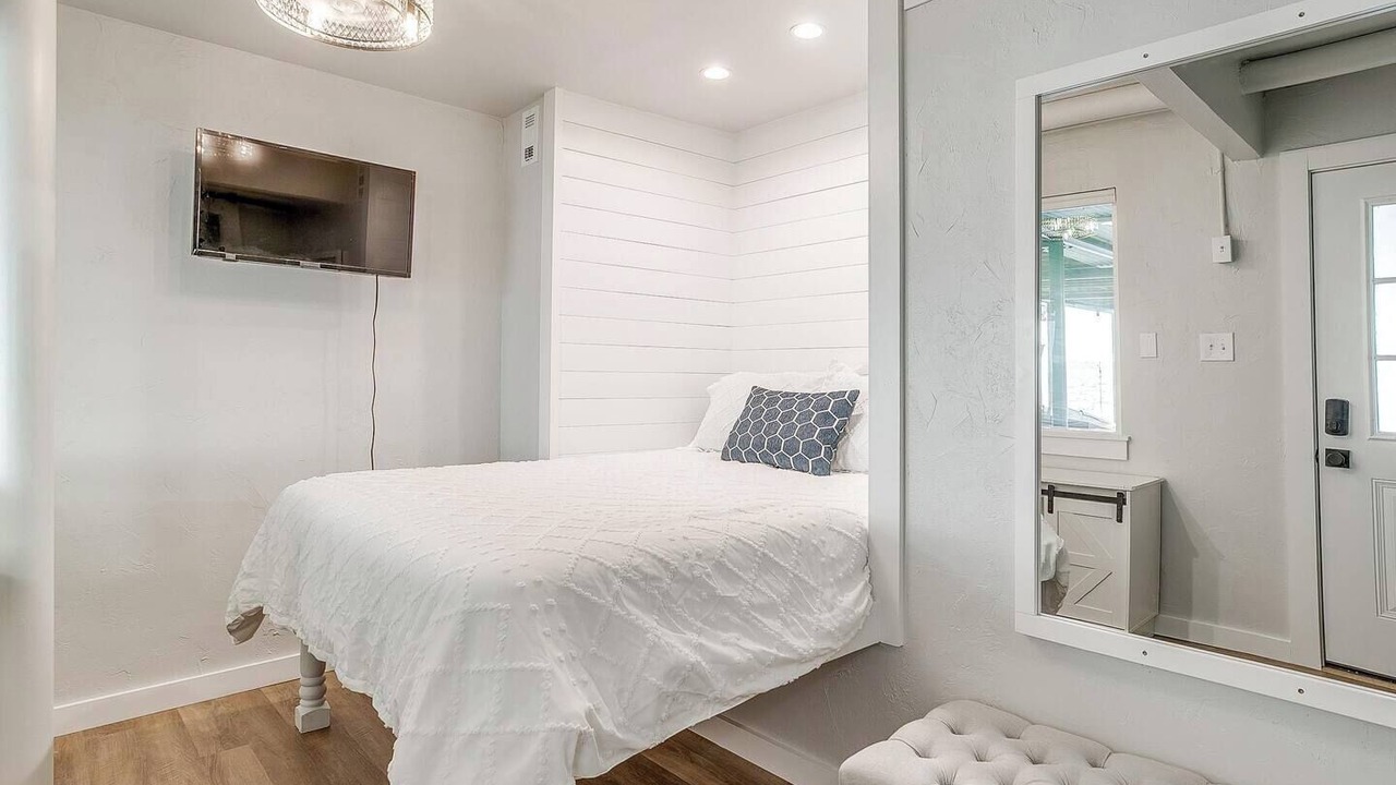 Photo of Bedroom in Granbury