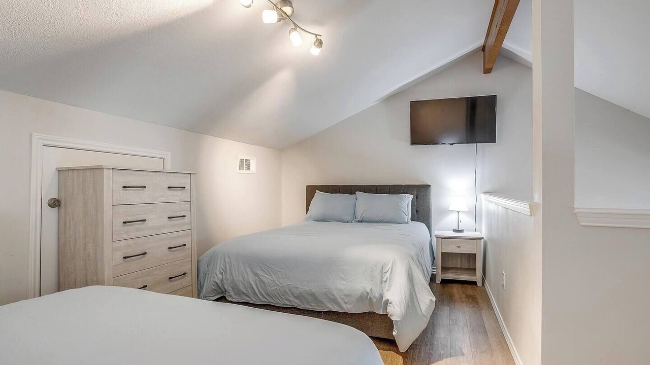 Photo of Bedroom in Granbury
