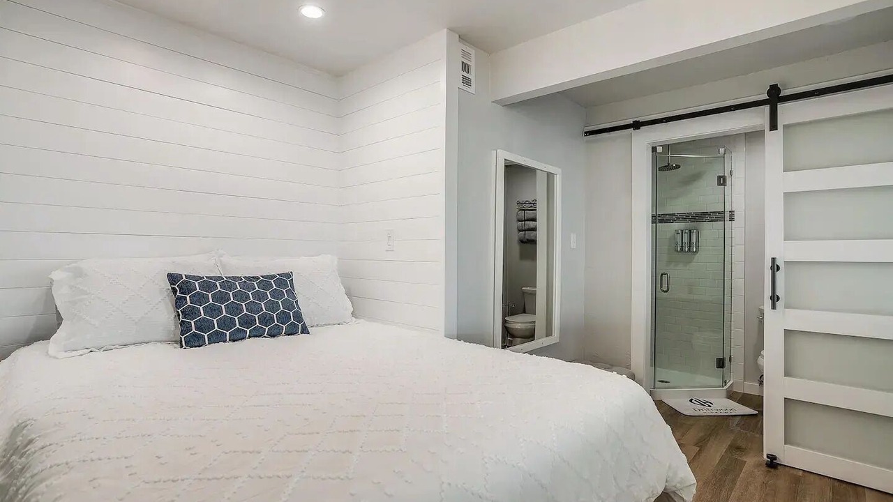 Photo of Bedroom in Granbury