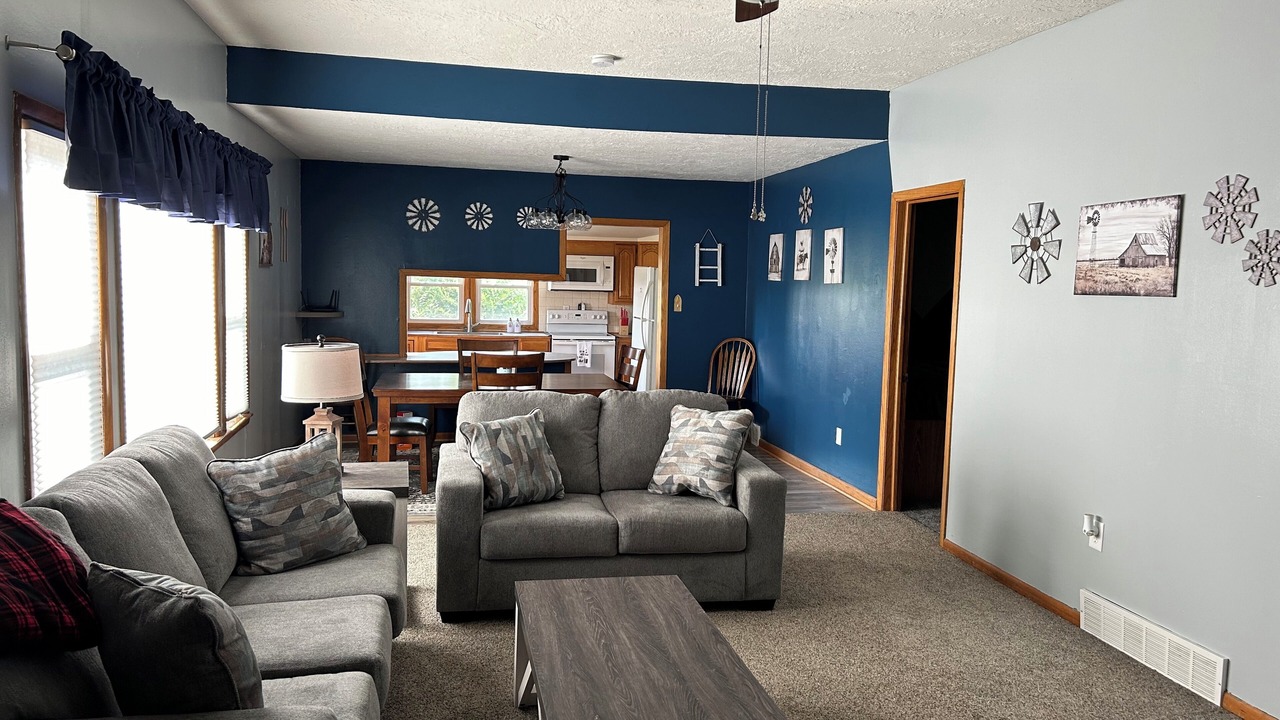 Photo of Livingroom in Phelps County