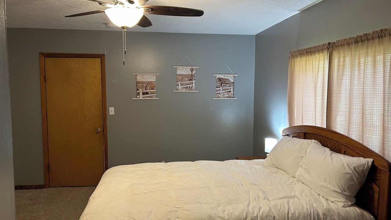 Photo of Bedroom in Phelps County