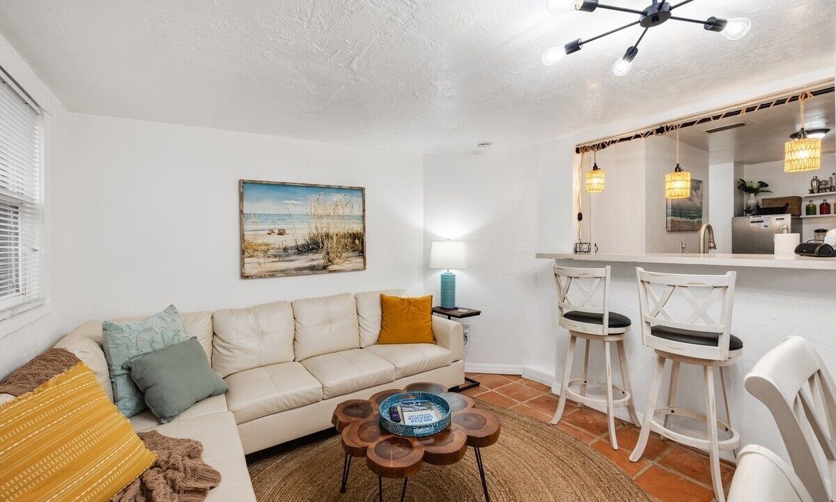 Photo of Livingroom in South Sarasota