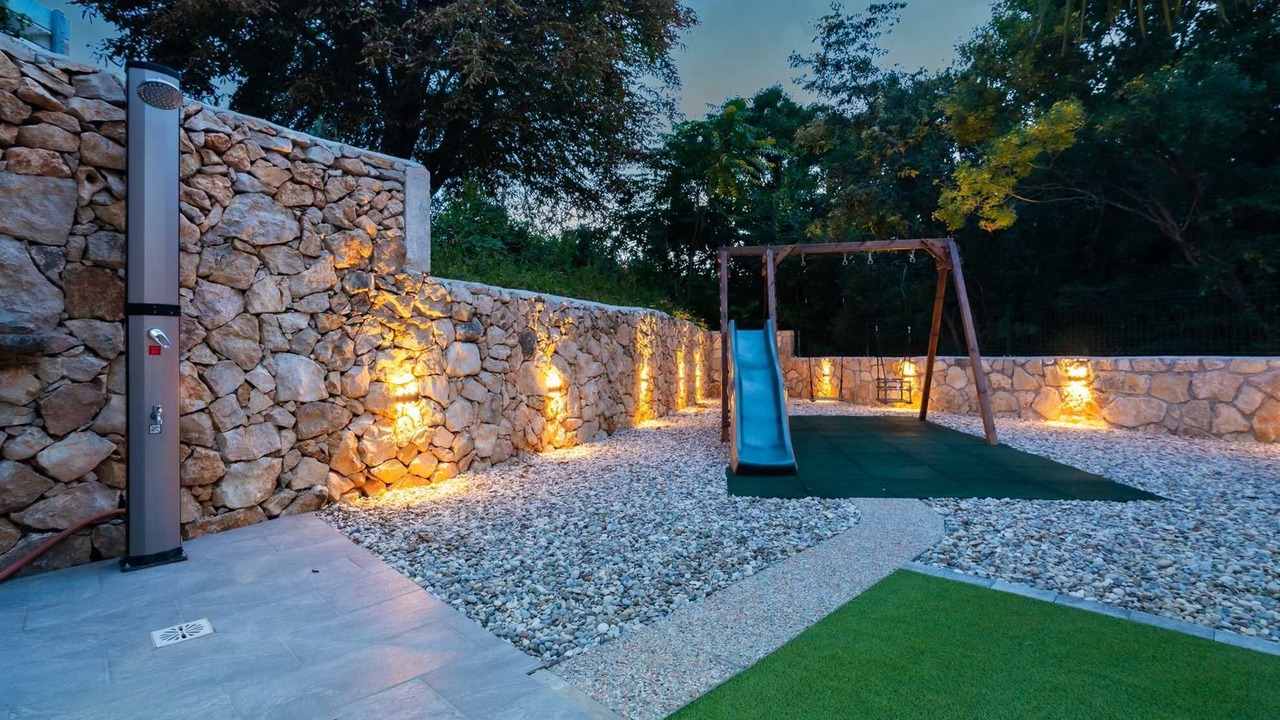 Photo of Outdoor in Gabonjin