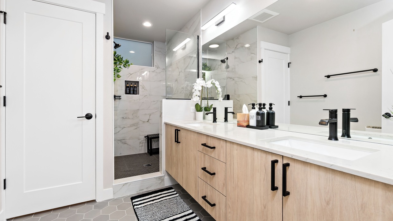 Photo of Bathroom in Squire Park