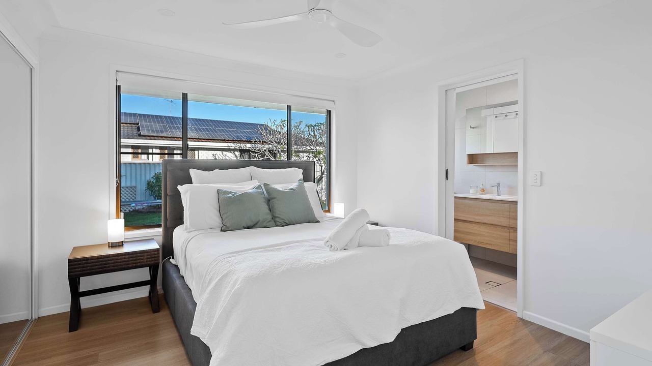 Photo of Bedroom in Mermaid Waters