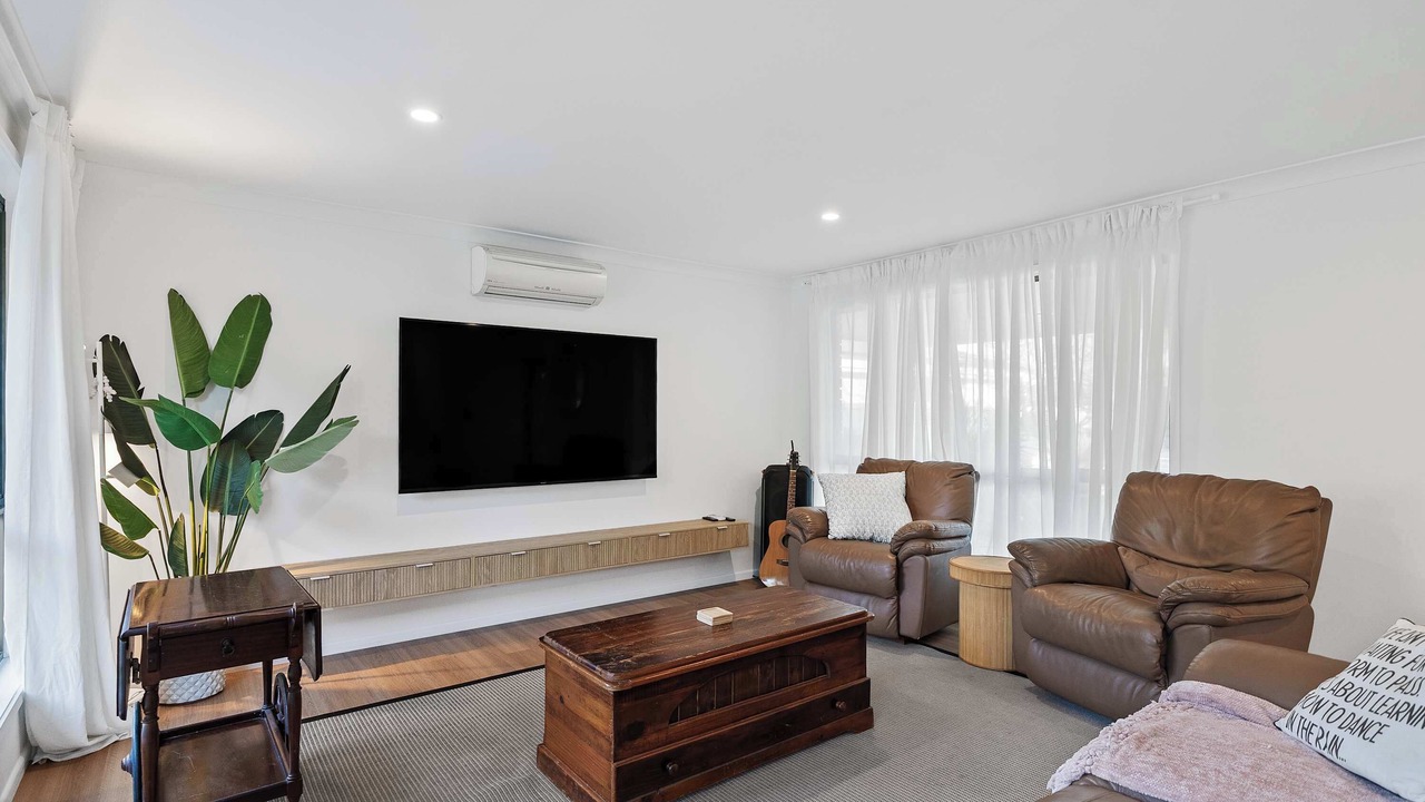 Photo of Livingroom in Mermaid Waters