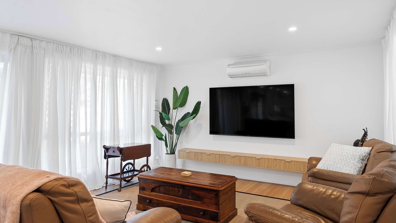 Photo of Livingroom in Mermaid Waters