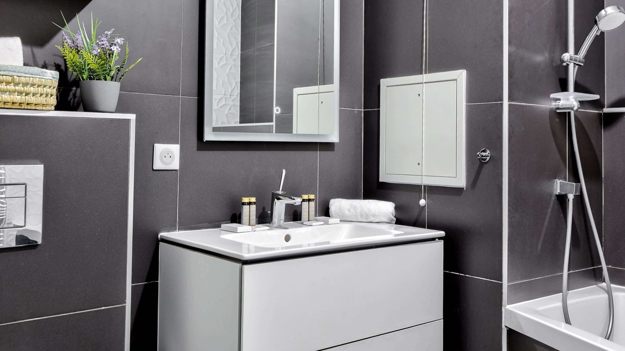 Photo of Bathroom in 19th Arrondissement