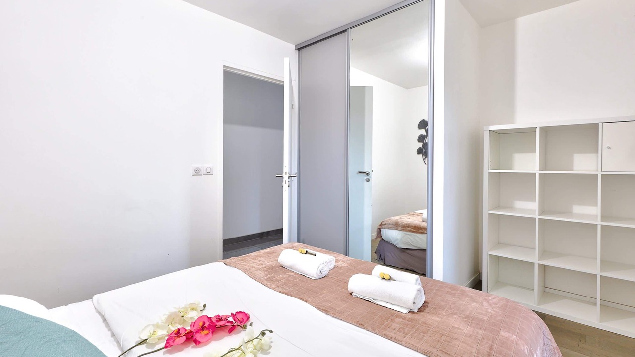 Photo of Bedroom in 19th Arrondissement