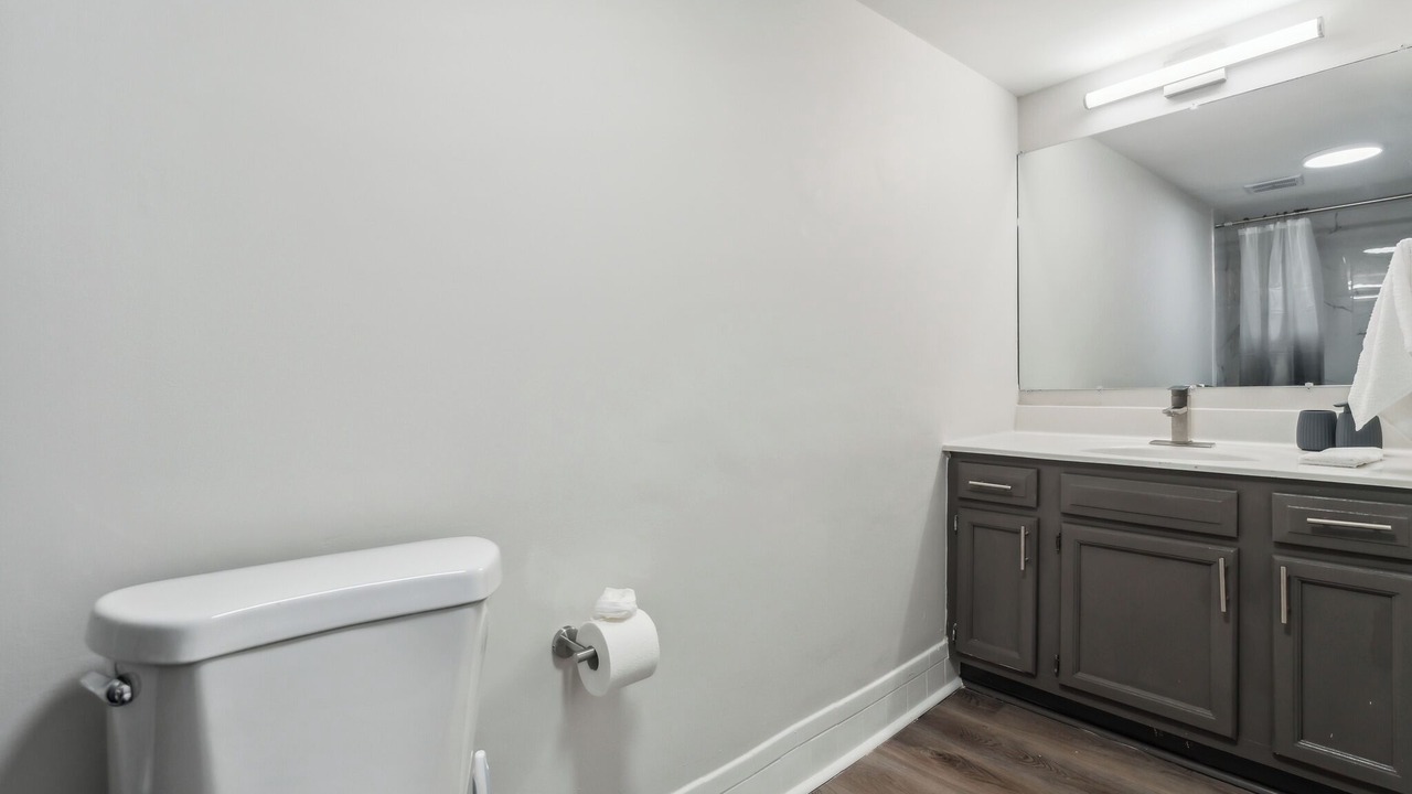 Photo of Bathroom in Newark
