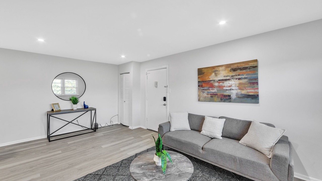 Photo of Livingroom in Newark