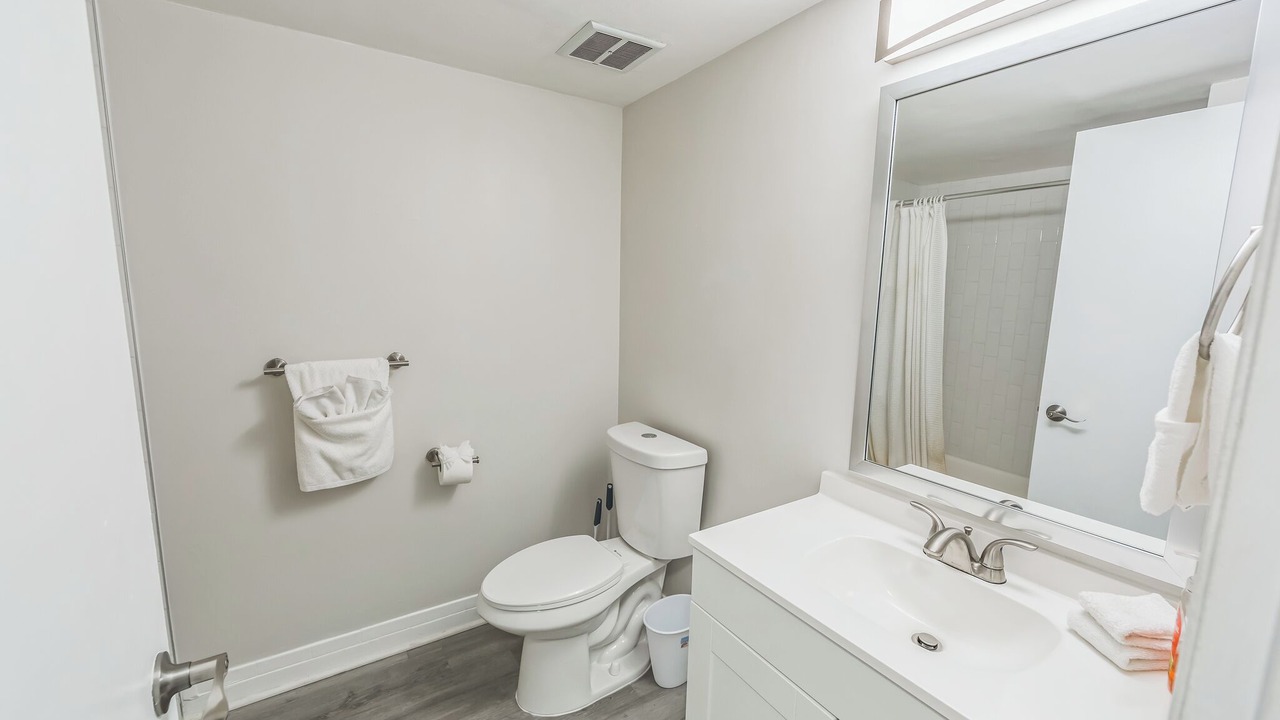 Photo of Bathroom in Newark