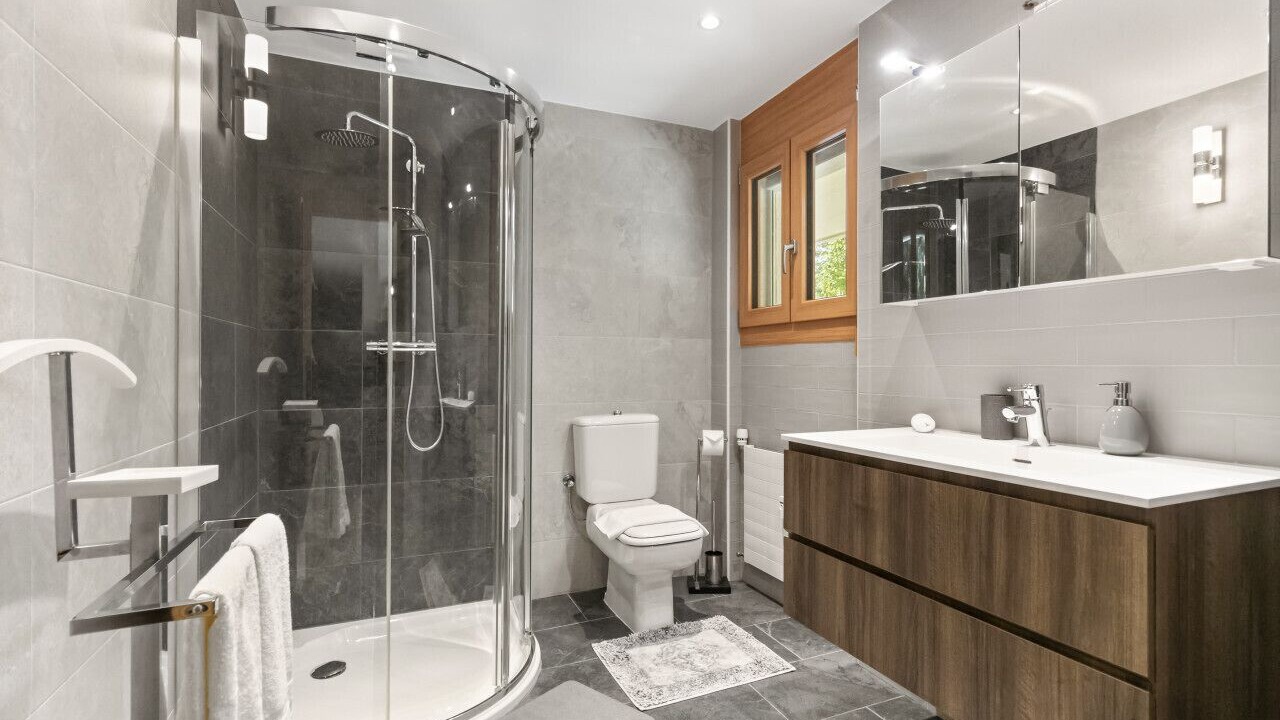 Photo of Bathroom in Noes