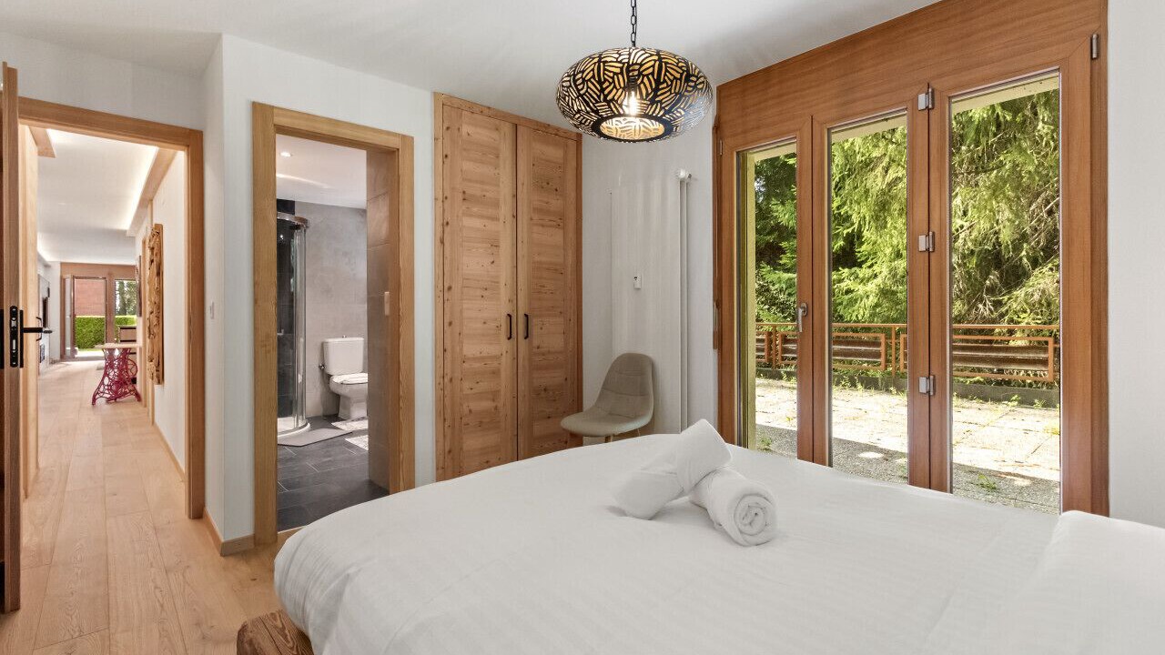 Photo of Bedroom in Noes