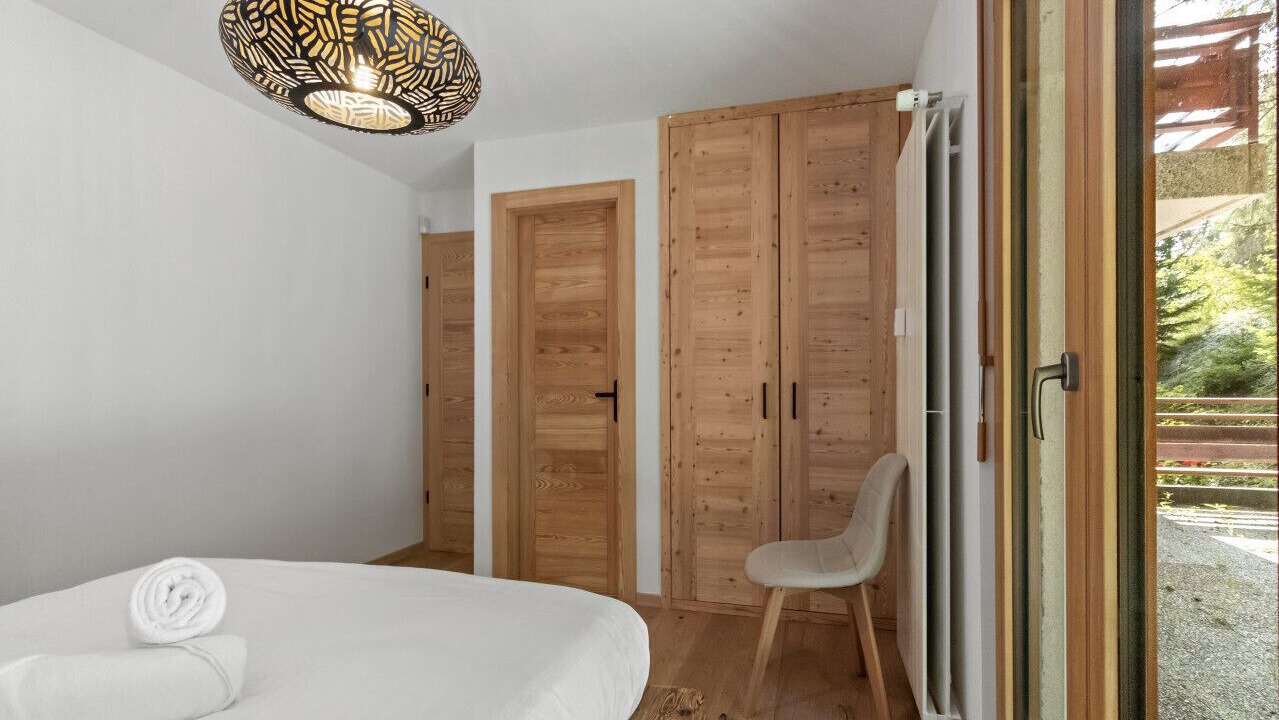 Photo of Bedroom in Noes