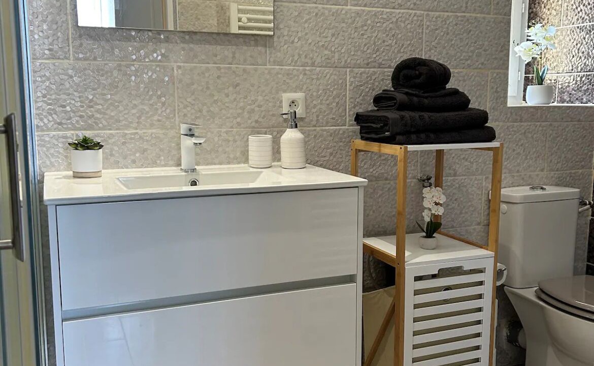 Photo of Bathroom in Chalon-sur-Saone