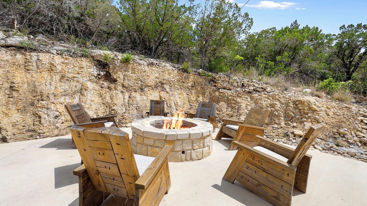 Photo of Outdoor in Concan