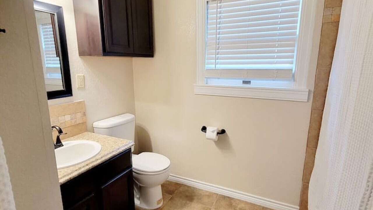 Photo of Bathroom in Uvalde