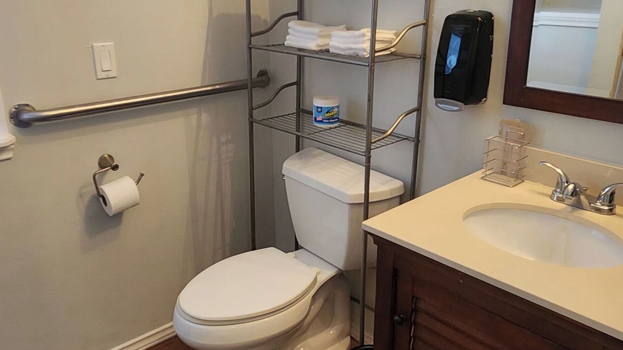 Photo of Bathroom in Willis
