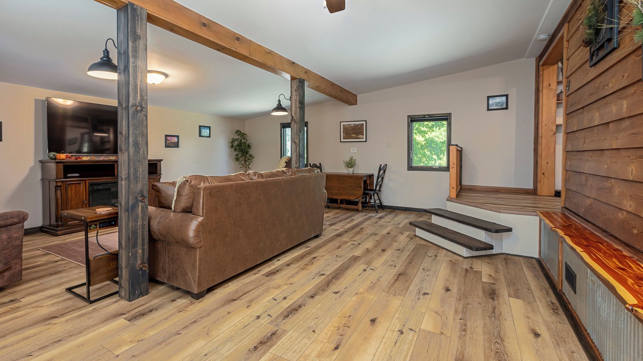 Photo of Livingroom in Wolf Creek