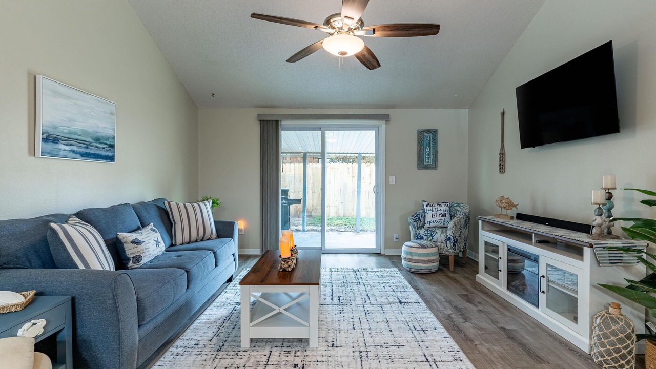 Photo of Livingroom in Shalimar