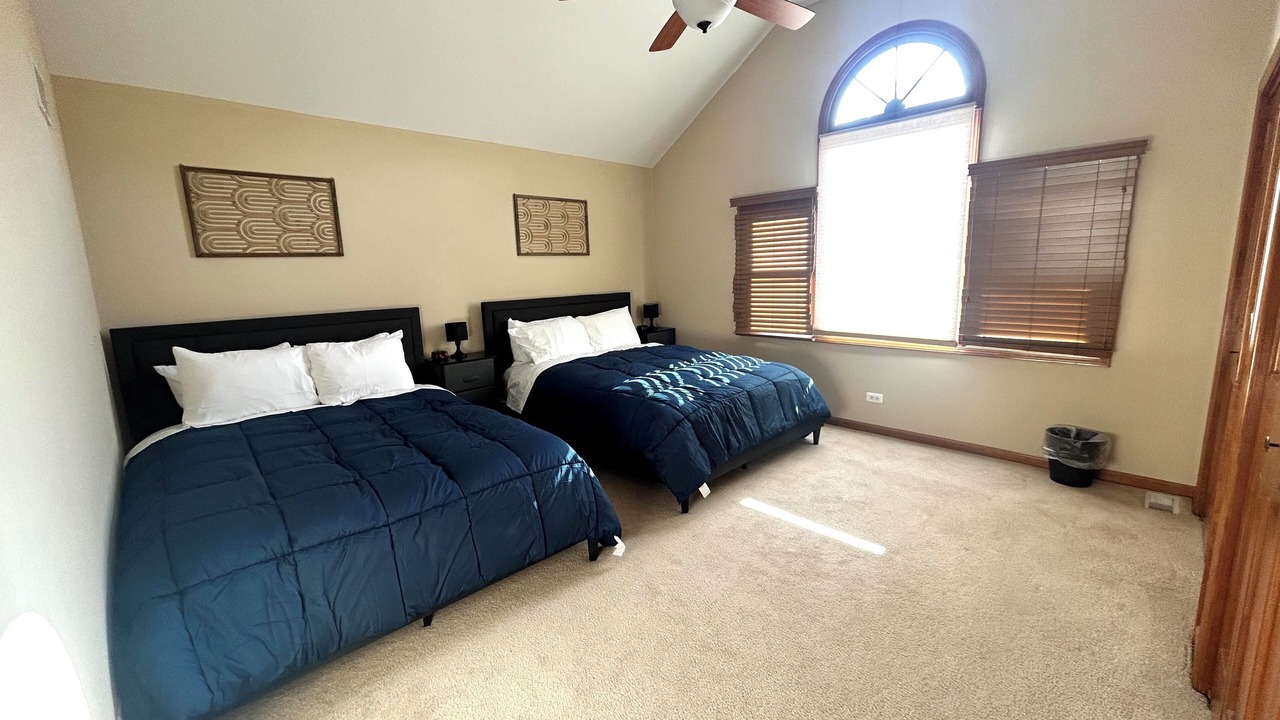 Photo of Bedroom in Glen Ellyn