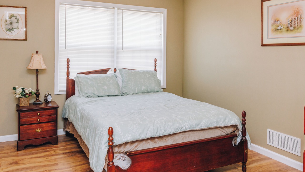 Photo of Bedroom in Means