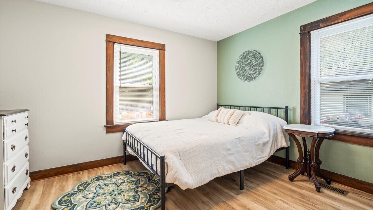 Photo of Bedroom in Centerville