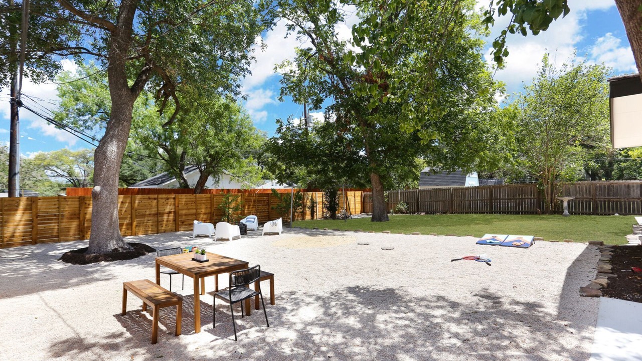 Photo of Outdoor in Oak Park - Northwood