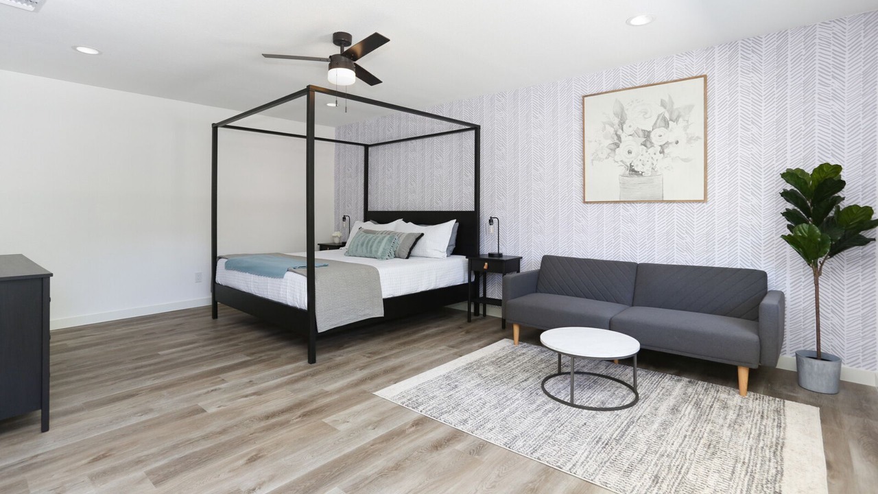 Photo of Bedroom in Oak Park - Northwood