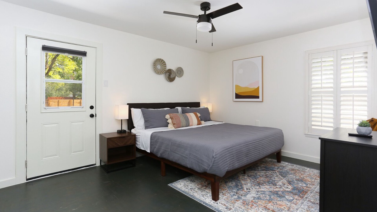 Photo of Bedroom in Oak Park - Northwood