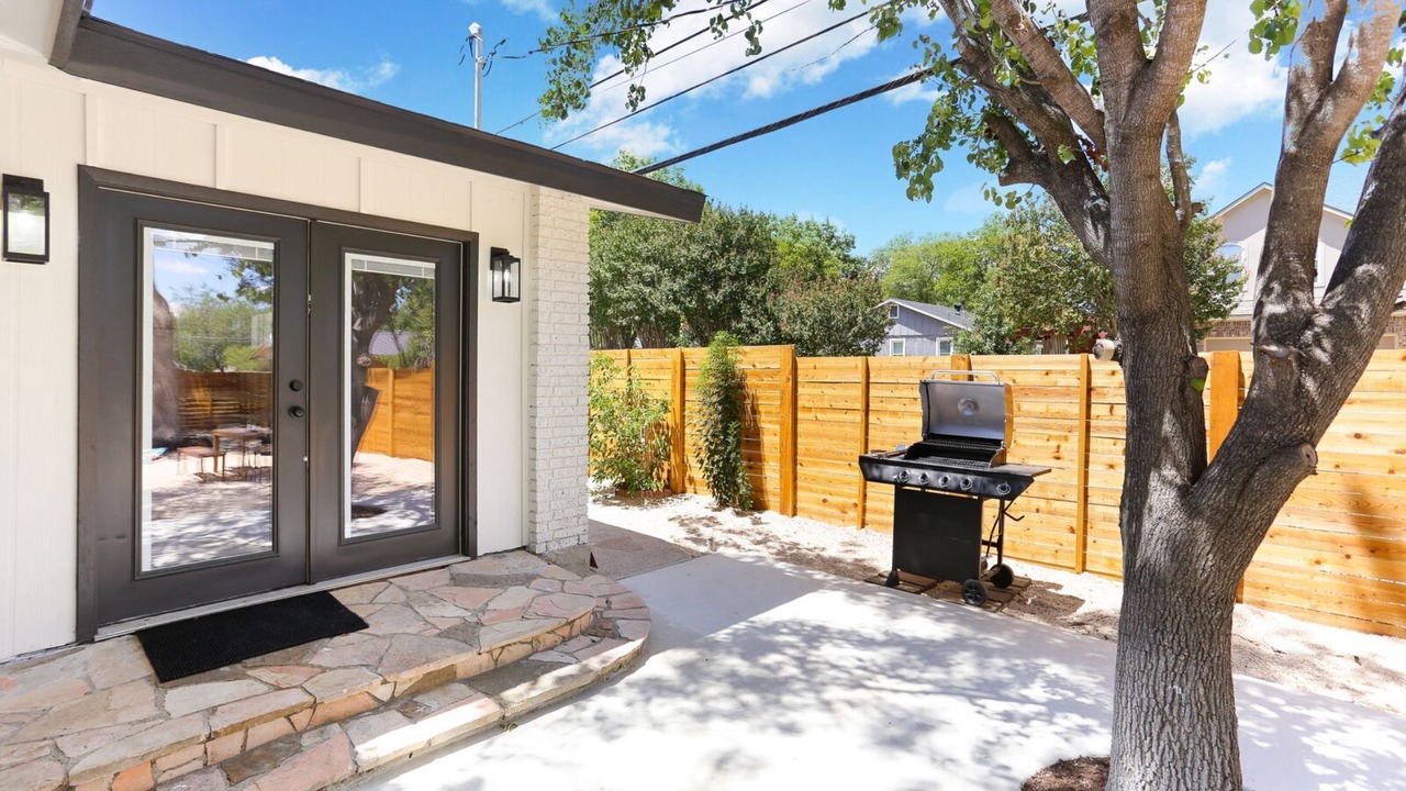 Photo of Patio Balcony in Oak Park - Northwood