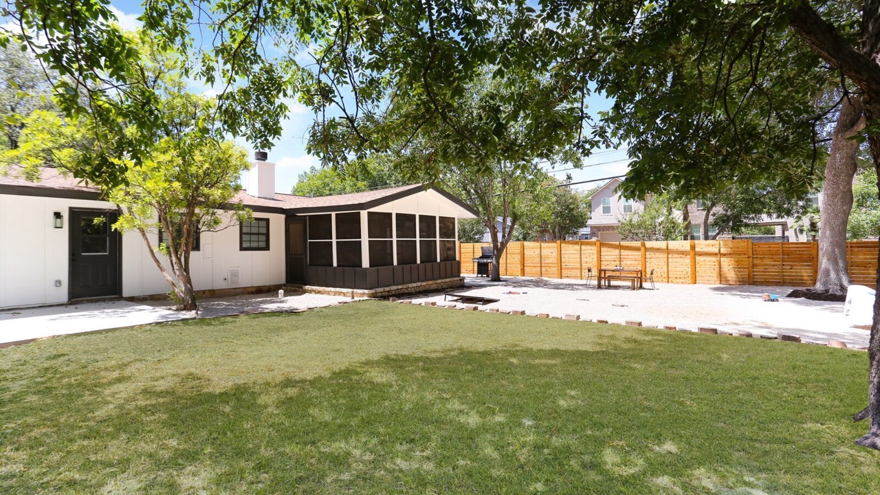 Photo of Outdoor in Oak Park - Northwood