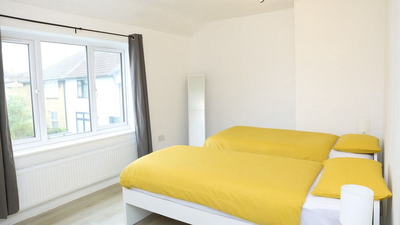 Photo of Bedroom in Mayesbrook