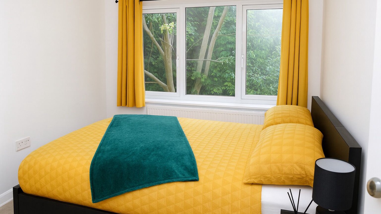 Photo of Bedroom in Mayesbrook