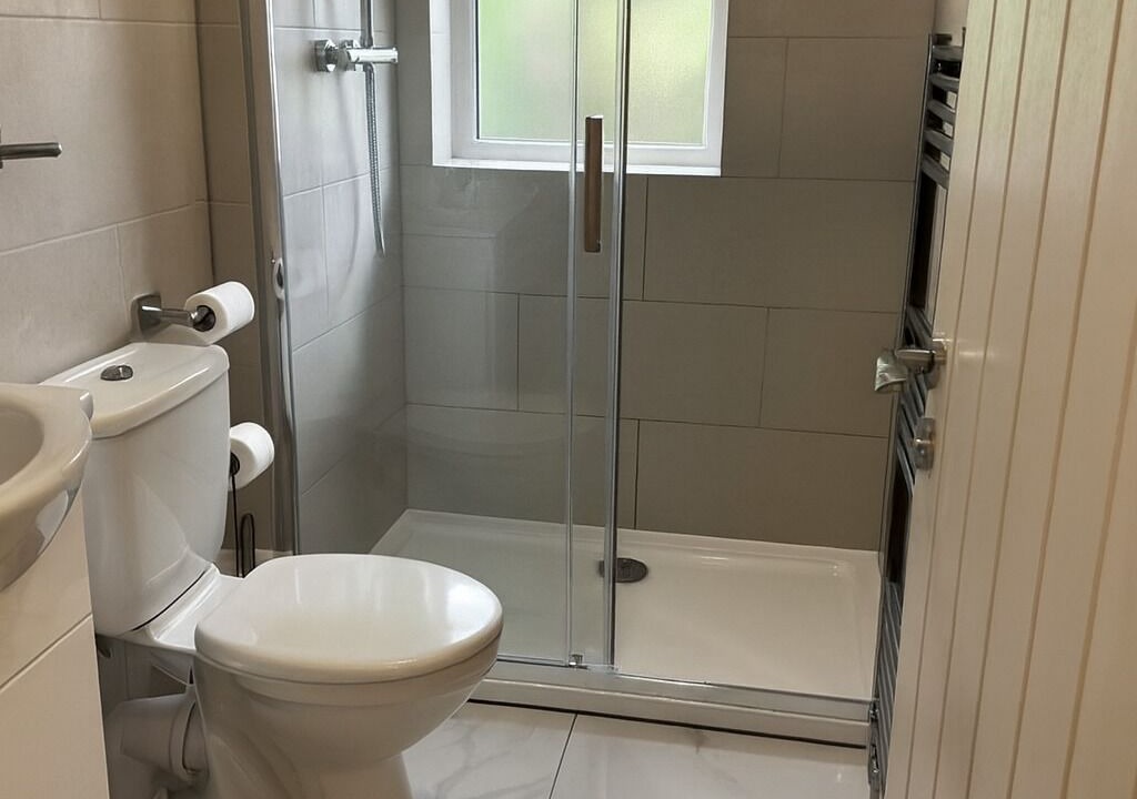 Photo of Bathroom in Mayesbrook