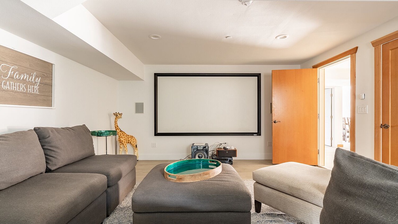 Photo of Livingroom in Maple Leaf