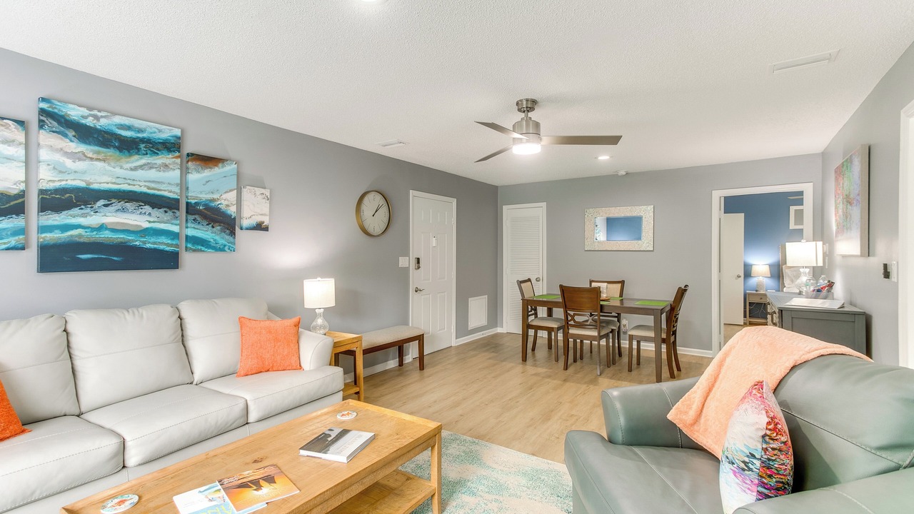 Photo of Livingroom in Saint Simons Heights