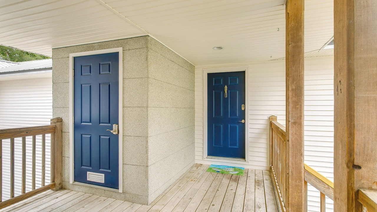 Photo of Others in Saint Simons Heights