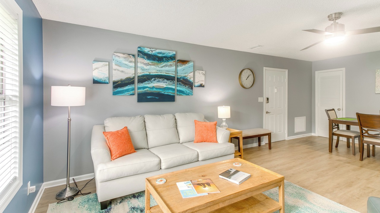 Photo of Livingroom in Saint Simons Heights