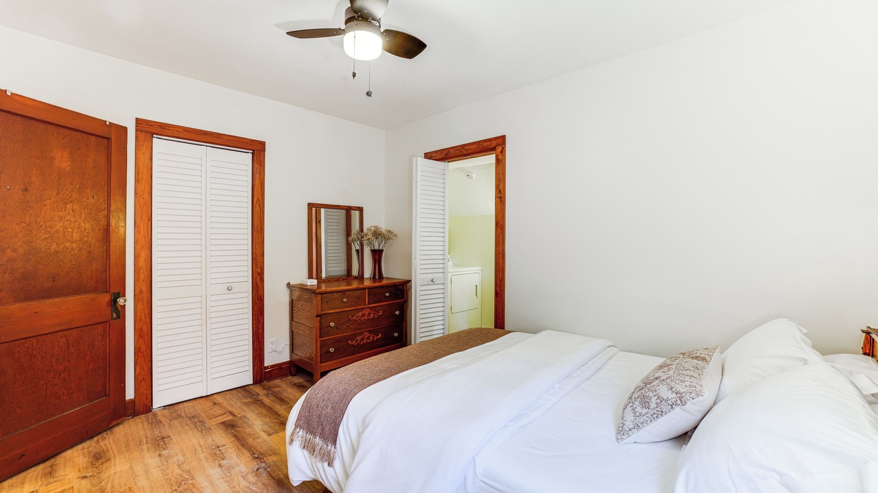 Photo of Bedroom in Crown Point