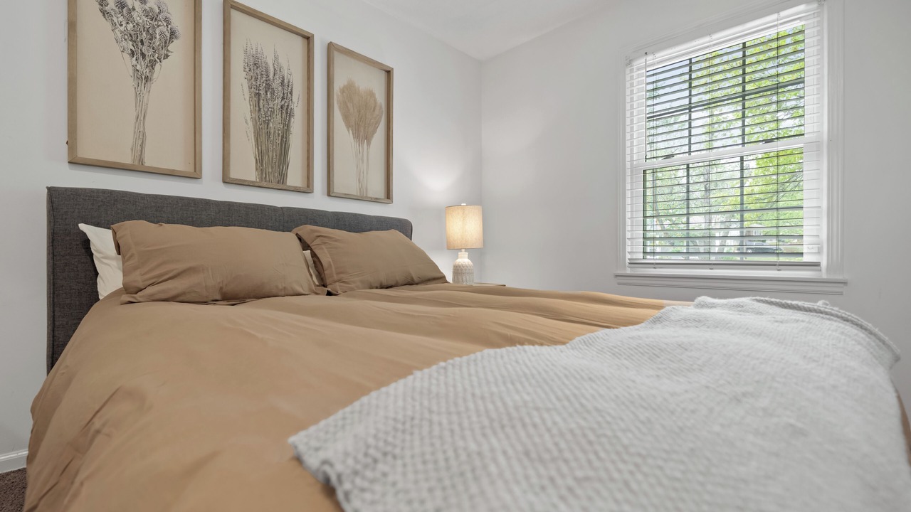 Photo of Bedroom in South Kansas City