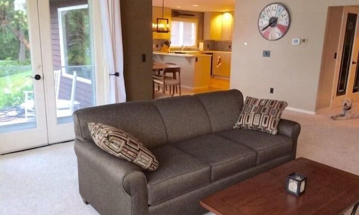 Photo of Livingroom in Roche Harbor