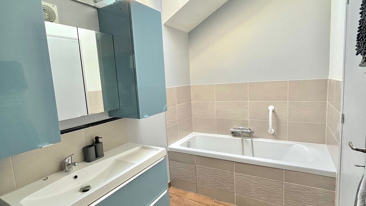 Photo of Bathroom in Lisle-sur-Tarn