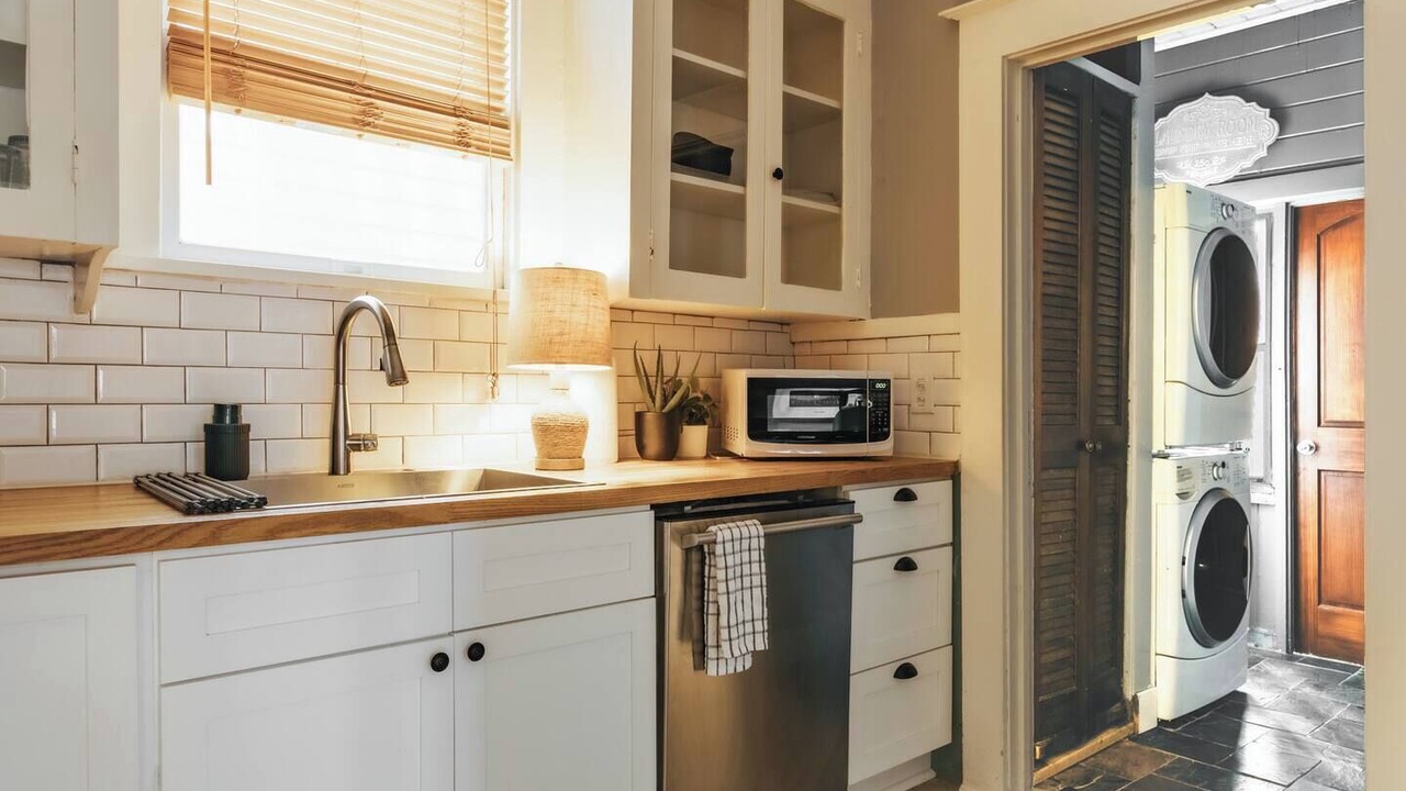 Photo of Kitchen in West Campus