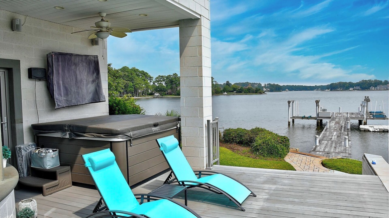 Photo of Patio Balcony in Northeast Virginia Beach