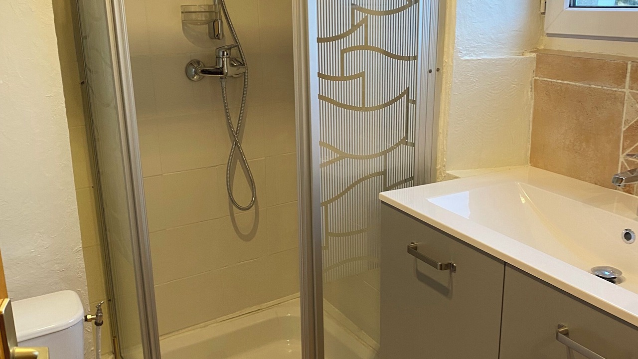 Photo of Bathroom in Condrieu