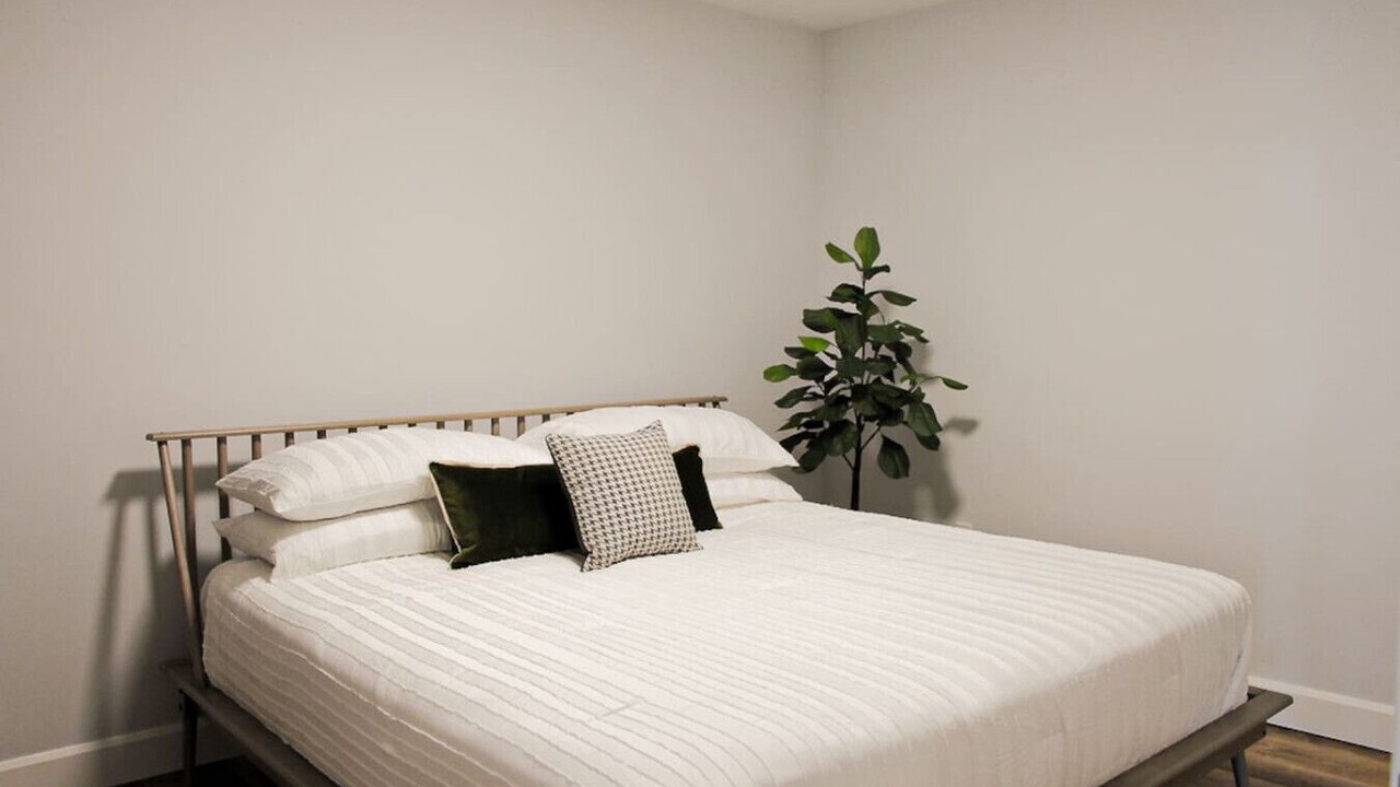 Photo of Bedroom in Grand Bend