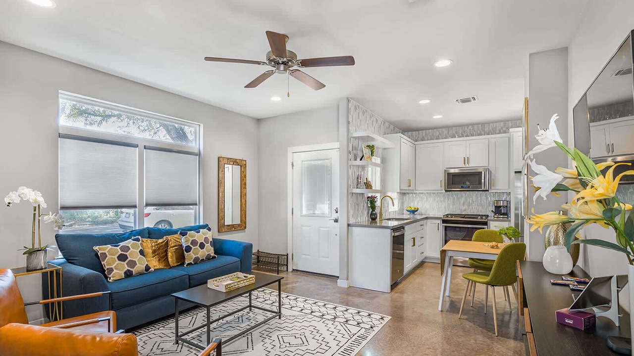 Photo of Livingroom in North Loop