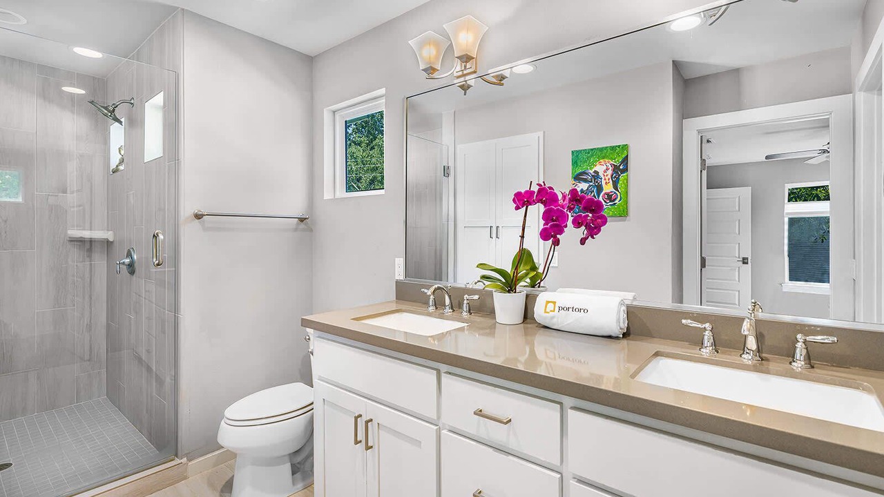 Photo of Bathroom in North Loop